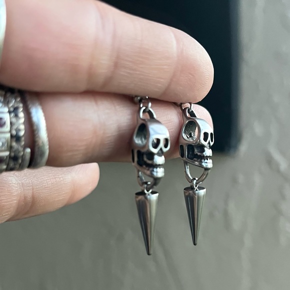 Skull dangly earrings with silver spikes boho goth punk stainless steel - Picture 12 of 14